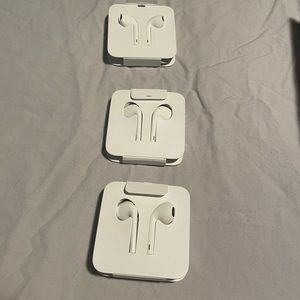 COPY - Apple IPhone EarPods with Lightning Connec…